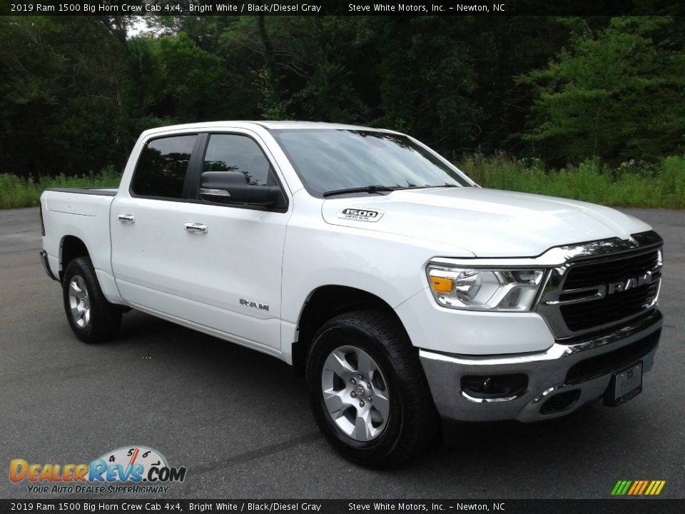 2019 Ram 1500 Big Horn Crew Cab 4x4 Bright White / Black/Diesel Gray Photo #4