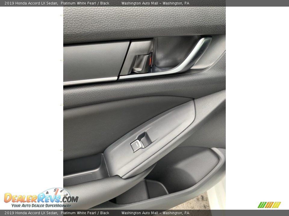 2019 Honda Accord LX Sedan Platinum White Pearl / Black Photo #17