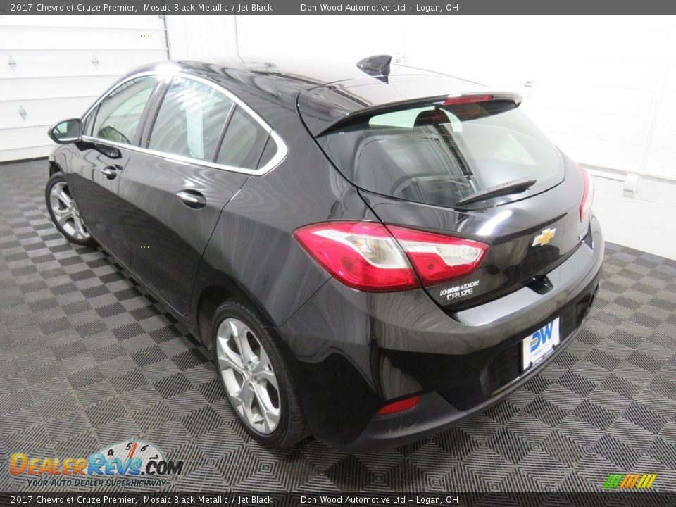 2017 Chevrolet Cruze Premier Mosaic Black Metallic / Jet Black Photo #11