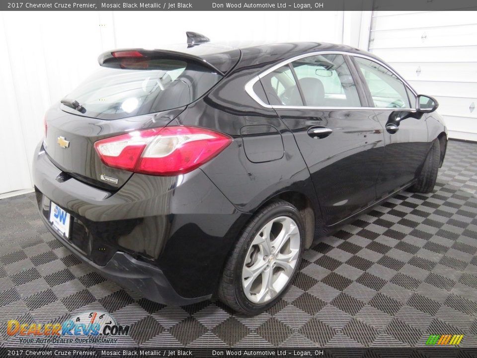2017 Chevrolet Cruze Premier Mosaic Black Metallic / Jet Black Photo #15