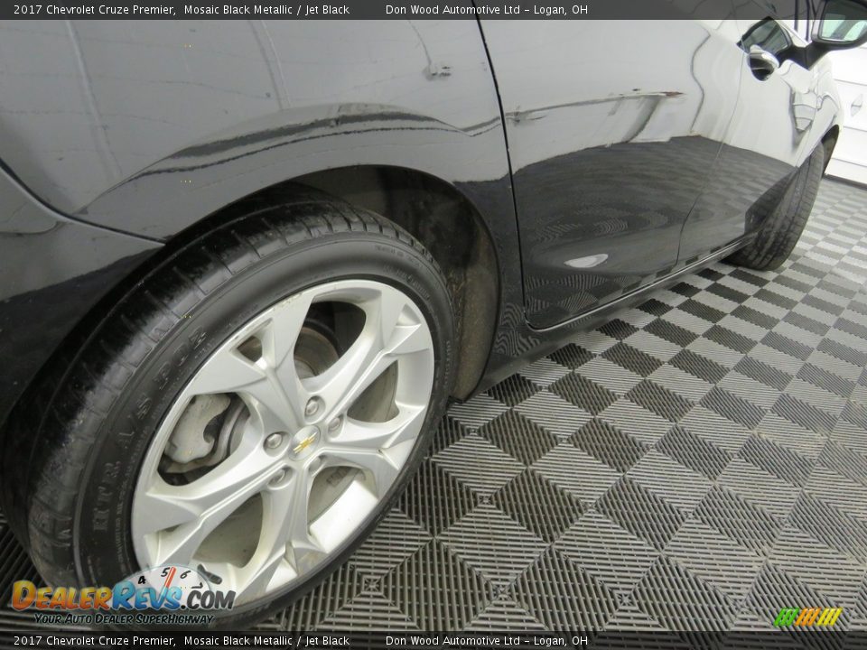 2017 Chevrolet Cruze Premier Mosaic Black Metallic / Jet Black Photo #16