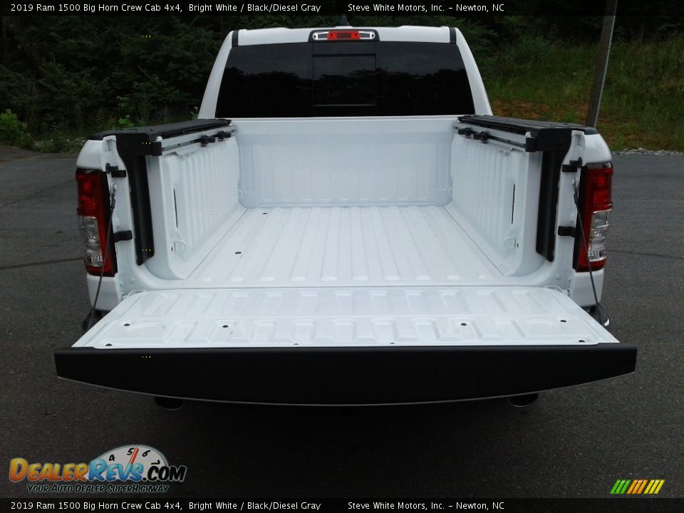 2019 Ram 1500 Big Horn Crew Cab 4x4 Bright White / Black/Diesel Gray Photo #13