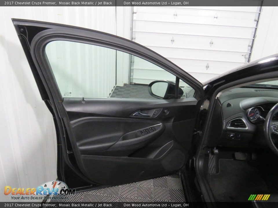 2017 Chevrolet Cruze Premier Mosaic Black Metallic / Jet Black Photo #18