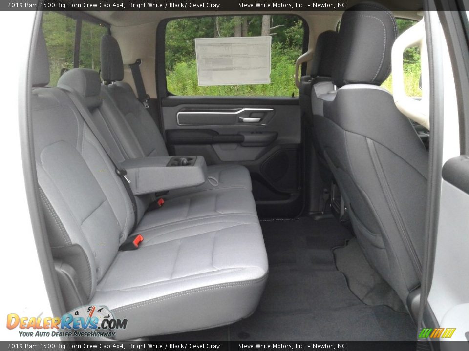 2019 Ram 1500 Big Horn Crew Cab 4x4 Bright White / Black/Diesel Gray Photo #14
