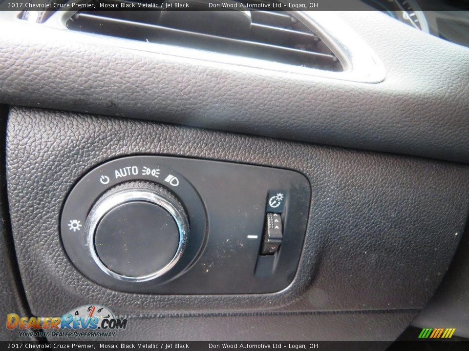 2017 Chevrolet Cruze Premier Mosaic Black Metallic / Jet Black Photo #19