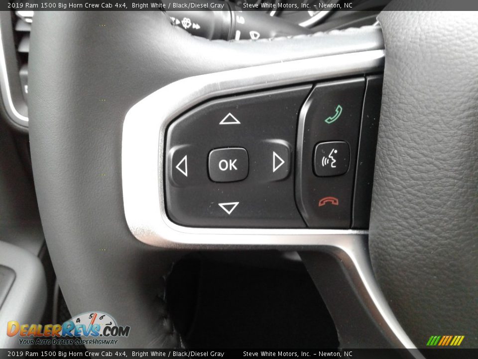 2019 Ram 1500 Big Horn Crew Cab 4x4 Bright White / Black/Diesel Gray Photo #18