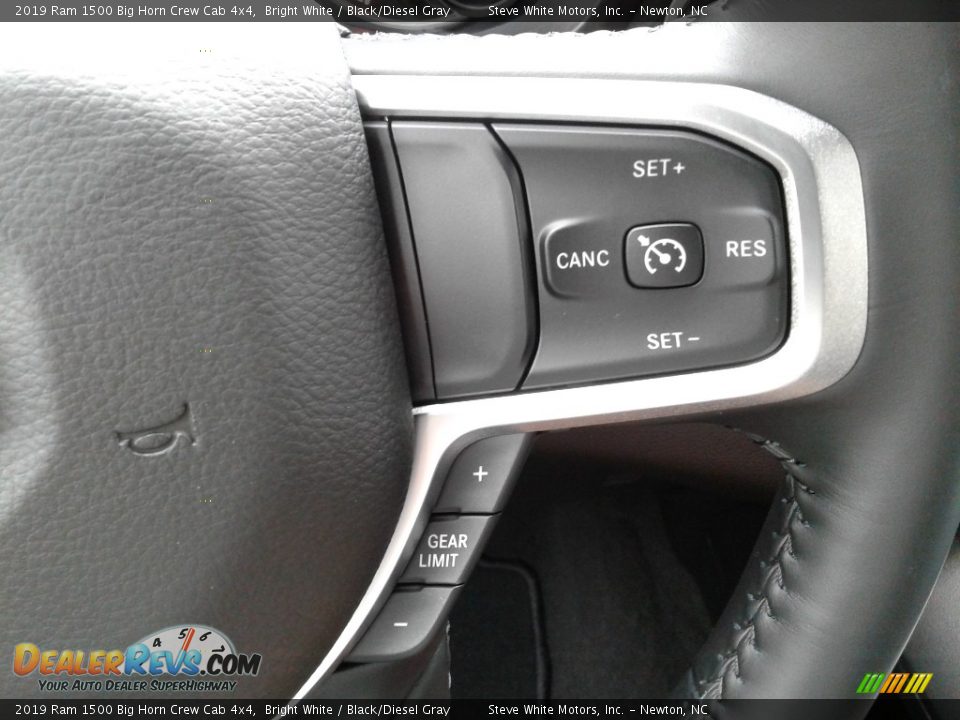 2019 Ram 1500 Big Horn Crew Cab 4x4 Bright White / Black/Diesel Gray Photo #19