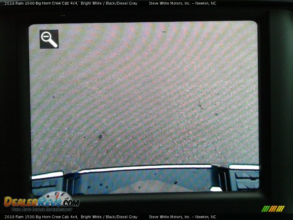 2019 Ram 1500 Big Horn Crew Cab 4x4 Bright White / Black/Diesel Gray Photo #24