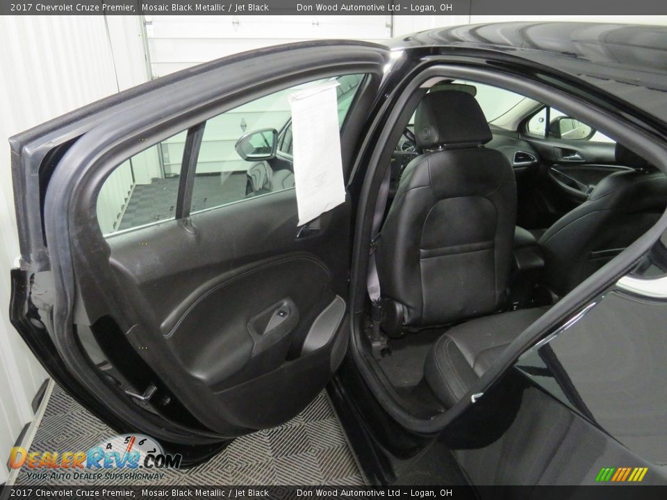 2017 Chevrolet Cruze Premier Mosaic Black Metallic / Jet Black Photo #32