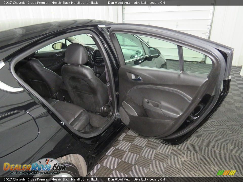 2017 Chevrolet Cruze Premier Mosaic Black Metallic / Jet Black Photo #35