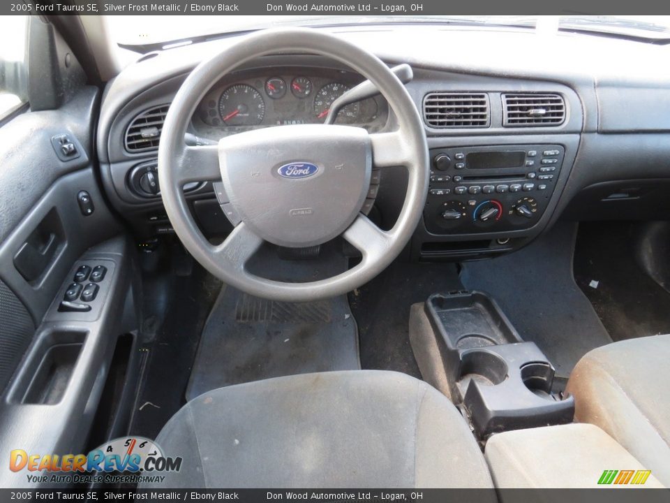 2005 Ford Taurus SE Silver Frost Metallic / Ebony Black Photo #23