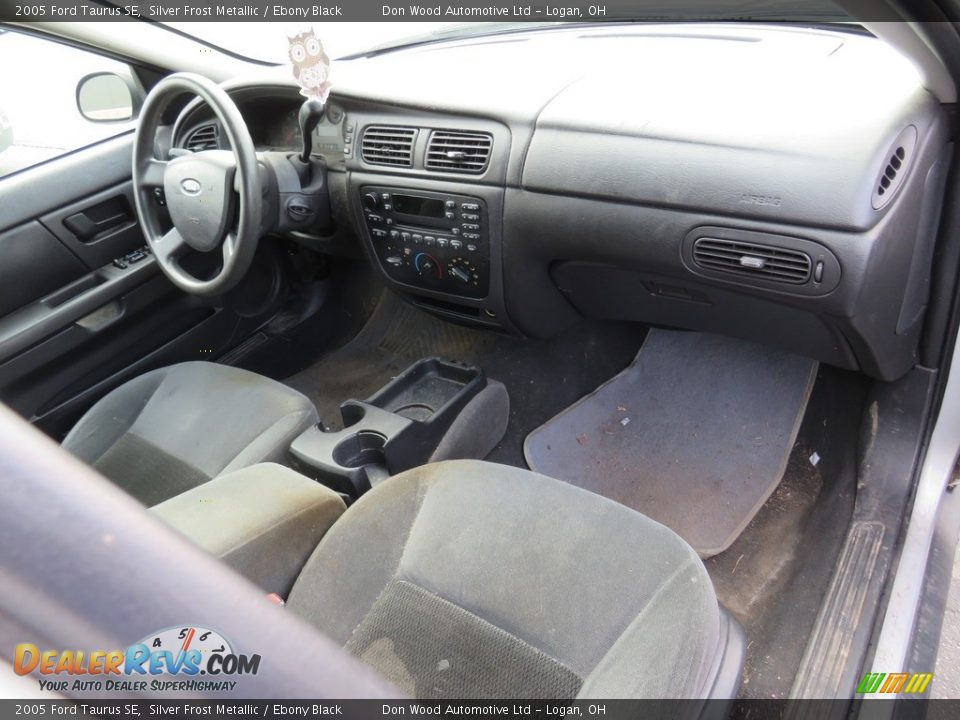 2005 Ford Taurus SE Silver Frost Metallic / Ebony Black Photo #28