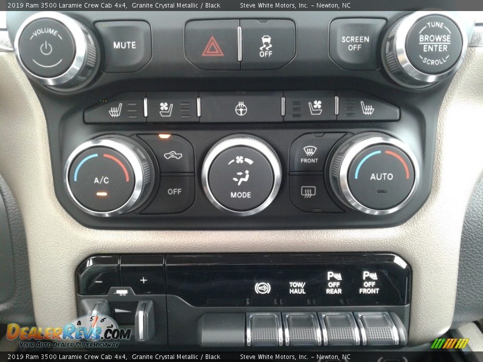 Controls of 2019 Ram 3500 Laramie Crew Cab 4x4 Photo #29