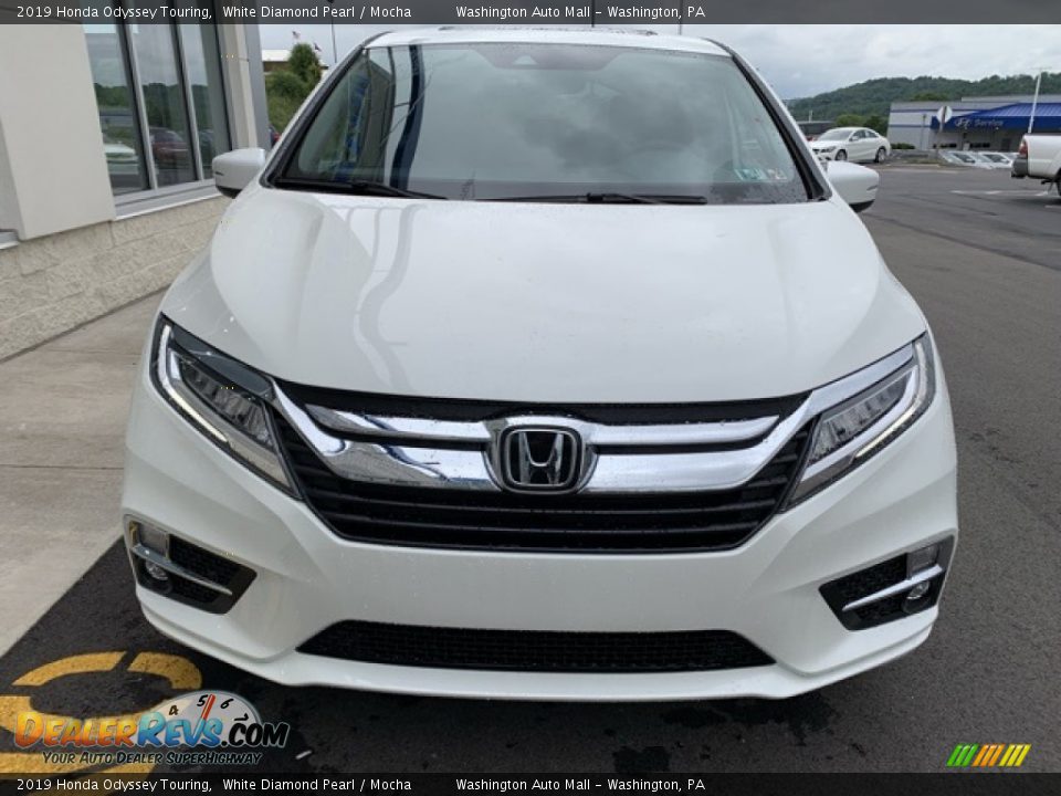 2019 Honda Odyssey Touring White Diamond Pearl / Mocha Photo #3