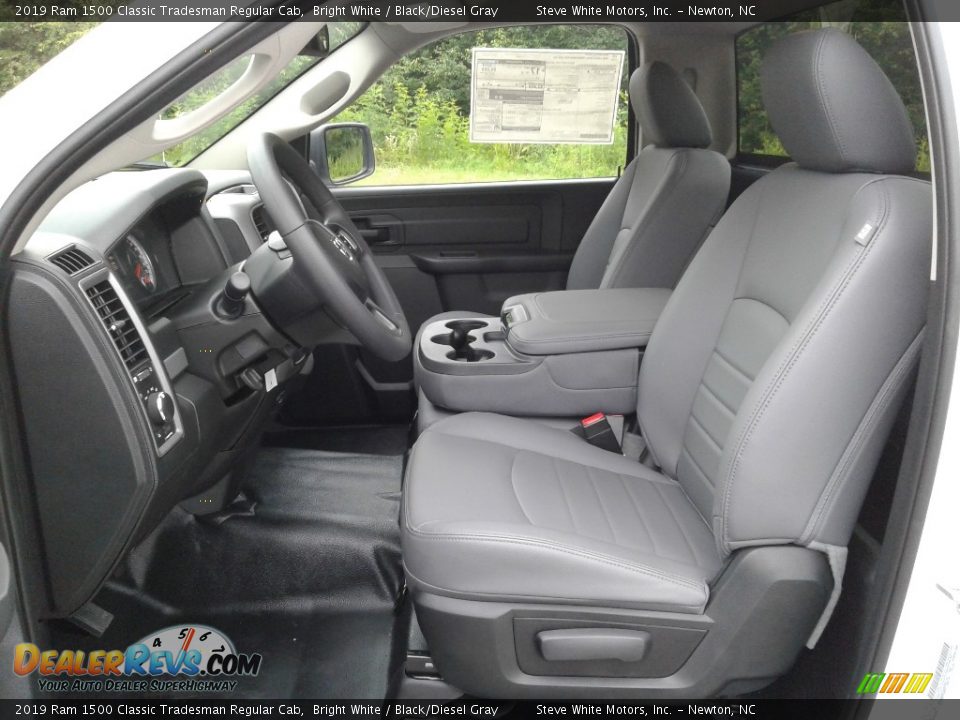 2019 Ram 1500 Classic Tradesman Regular Cab Bright White / Black/Diesel Gray Photo #10