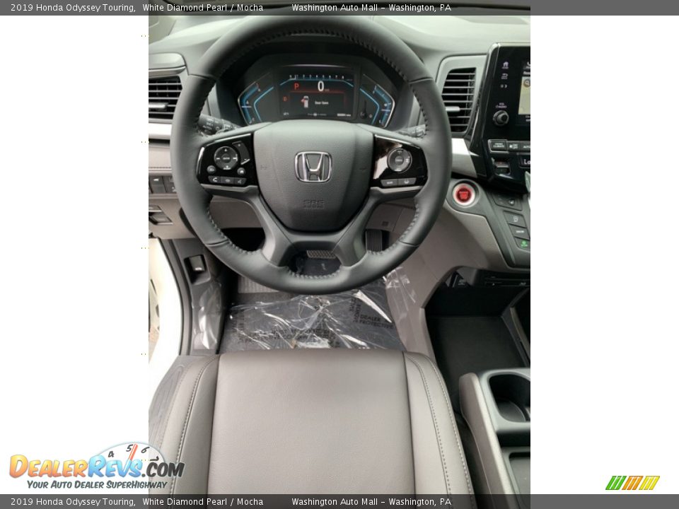 2019 Honda Odyssey Touring White Diamond Pearl / Mocha Photo #13