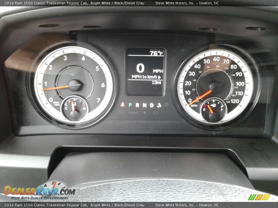 2019 Ram 1500 Classic Tradesman Regular Cab Bright White / Black/Diesel Gray Photo #17