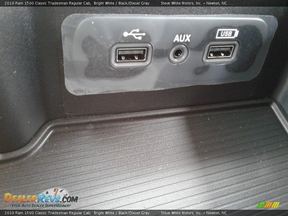 2019 Ram 1500 Classic Tradesman Regular Cab Bright White / Black/Diesel Gray Photo #23