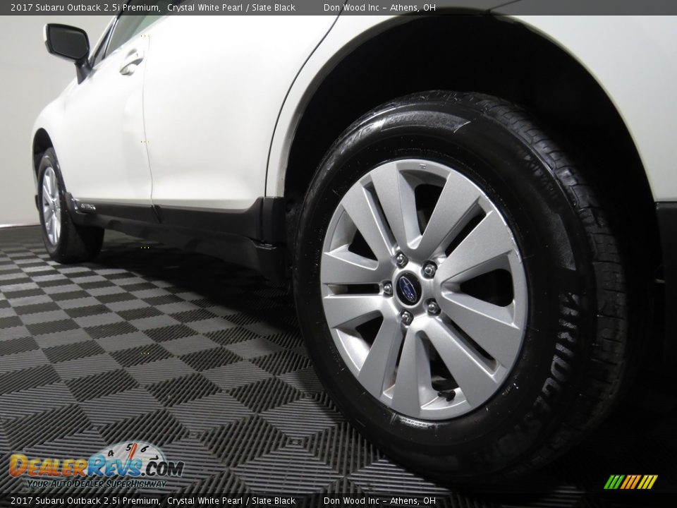 2017 Subaru Outback 2.5i Premium Crystal White Pearl / Slate Black Photo #10