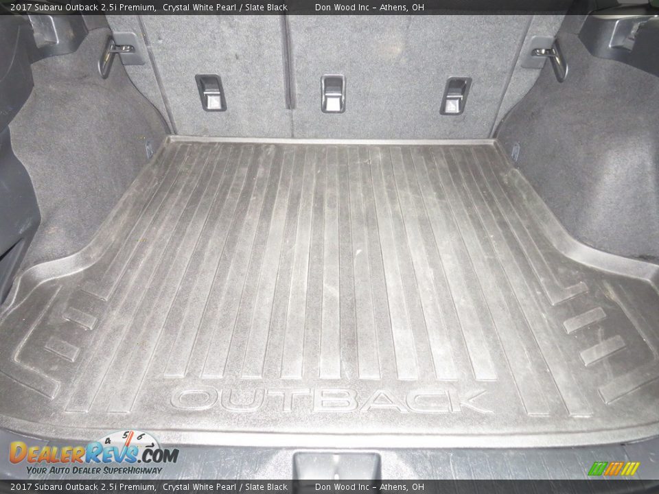 2017 Subaru Outback 2.5i Premium Crystal White Pearl / Slate Black Photo #13