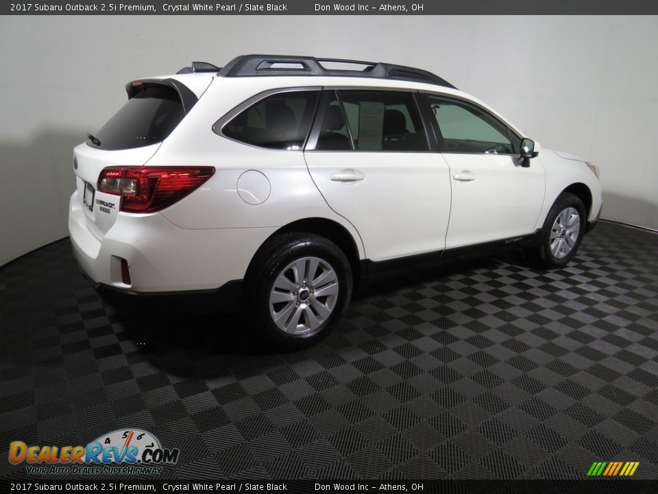 2017 Subaru Outback 2.5i Premium Crystal White Pearl / Slate Black Photo #15