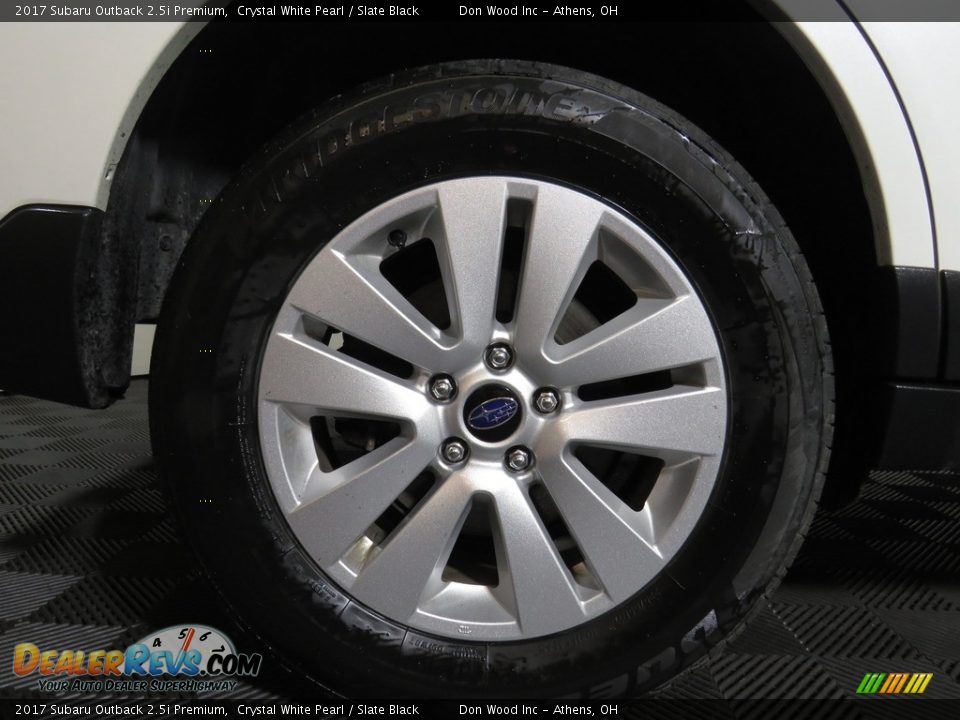 2017 Subaru Outback 2.5i Premium Crystal White Pearl / Slate Black Photo #17