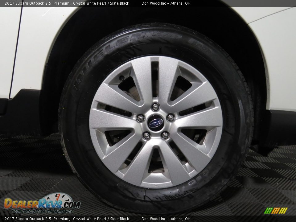2017 Subaru Outback 2.5i Premium Crystal White Pearl / Slate Black Photo #18