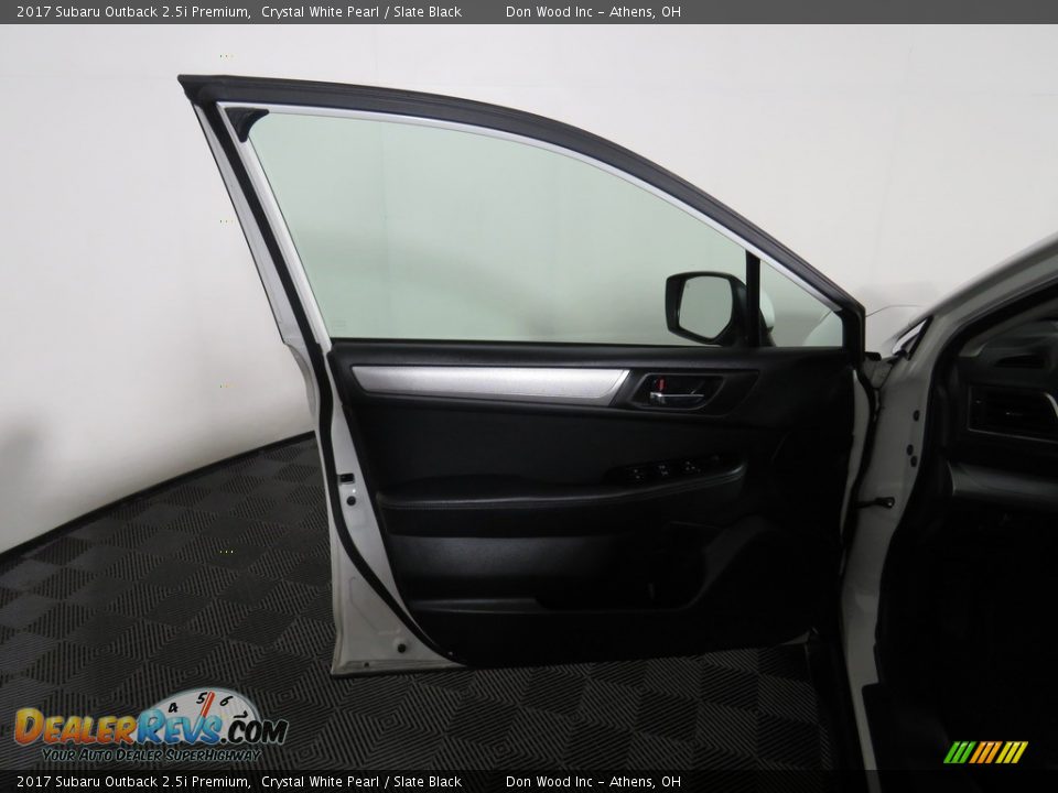 2017 Subaru Outback 2.5i Premium Crystal White Pearl / Slate Black Photo #21
