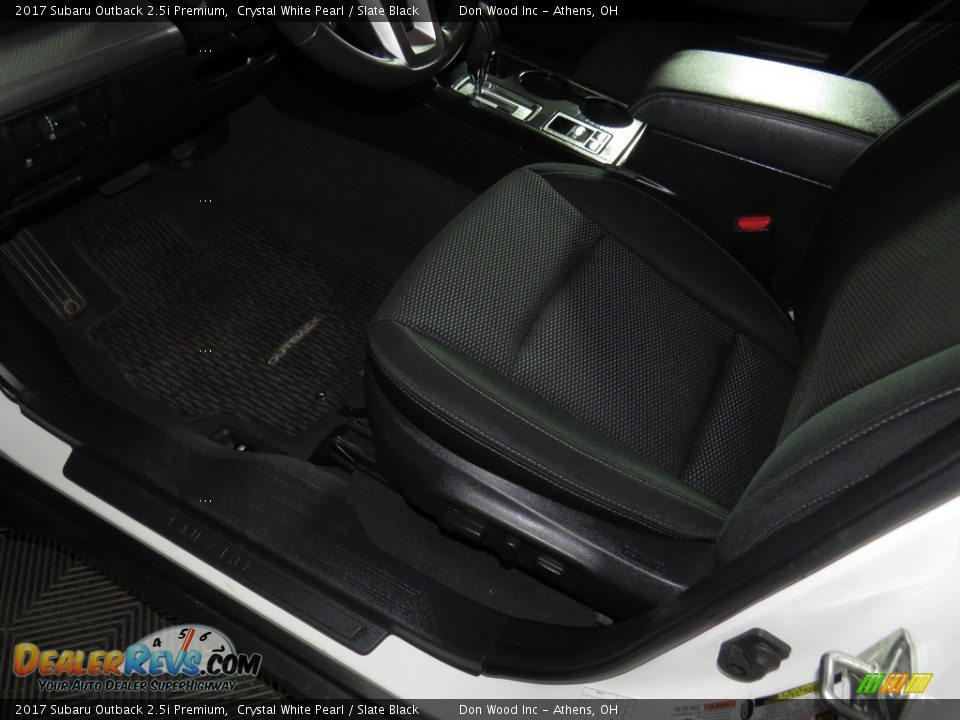 2017 Subaru Outback 2.5i Premium Crystal White Pearl / Slate Black Photo #22
