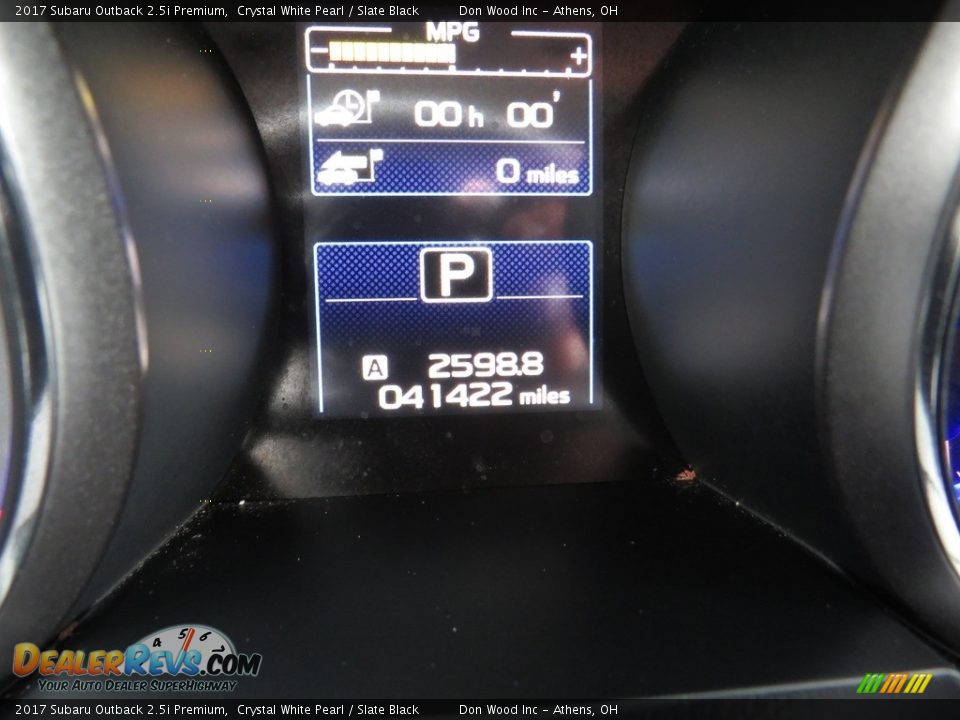 2017 Subaru Outback 2.5i Premium Crystal White Pearl / Slate Black Photo #33