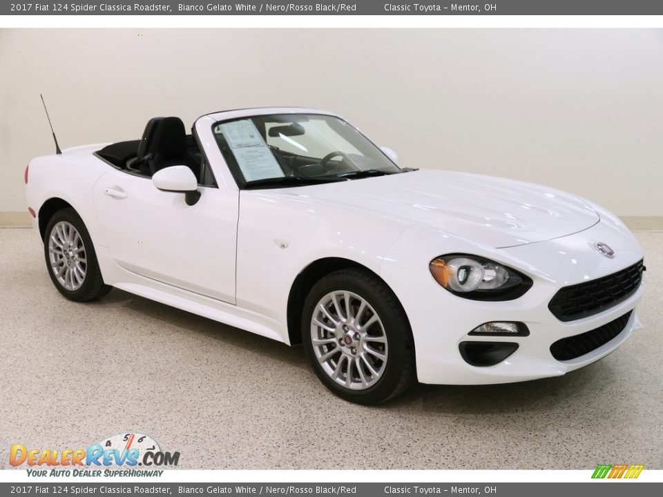 2017 Fiat 124 Spider Classica Roadster Bianco Gelato White / Nero/Rosso Black/Red Photo #1