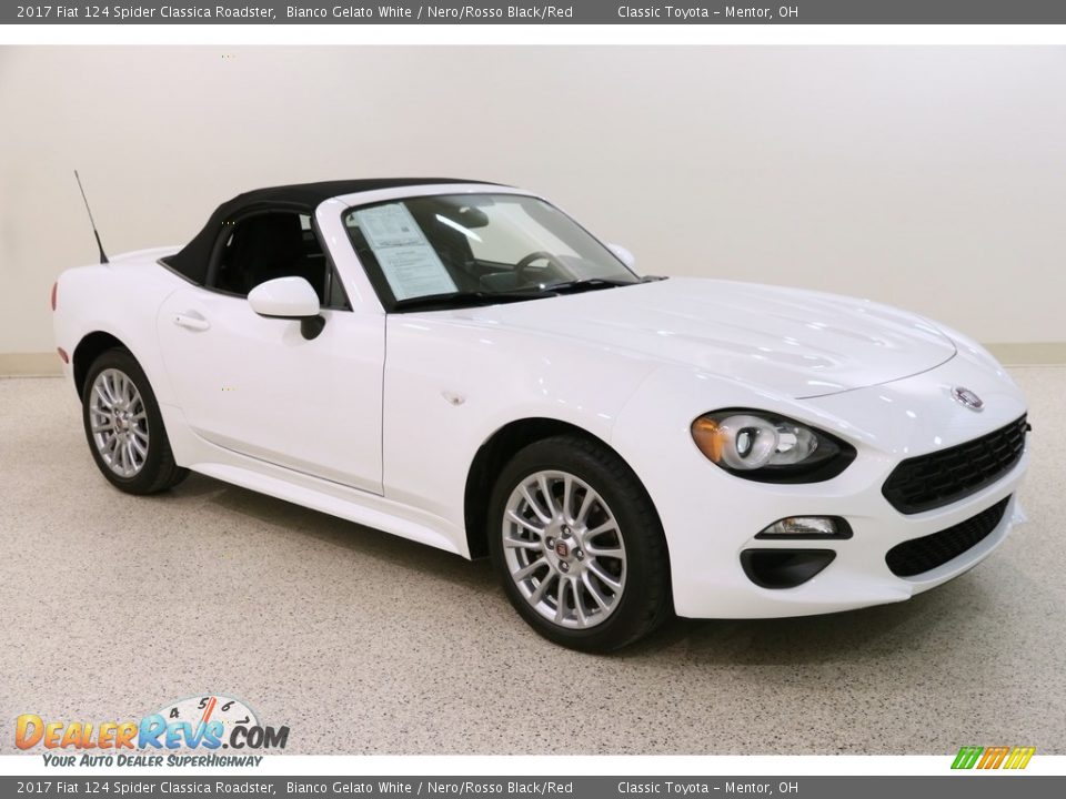 2017 Fiat 124 Spider Classica Roadster Bianco Gelato White / Nero/Rosso Black/Red Photo #2