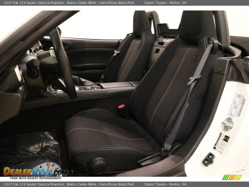 2017 Fiat 124 Spider Classica Roadster Bianco Gelato White / Nero/Rosso Black/Red Photo #6