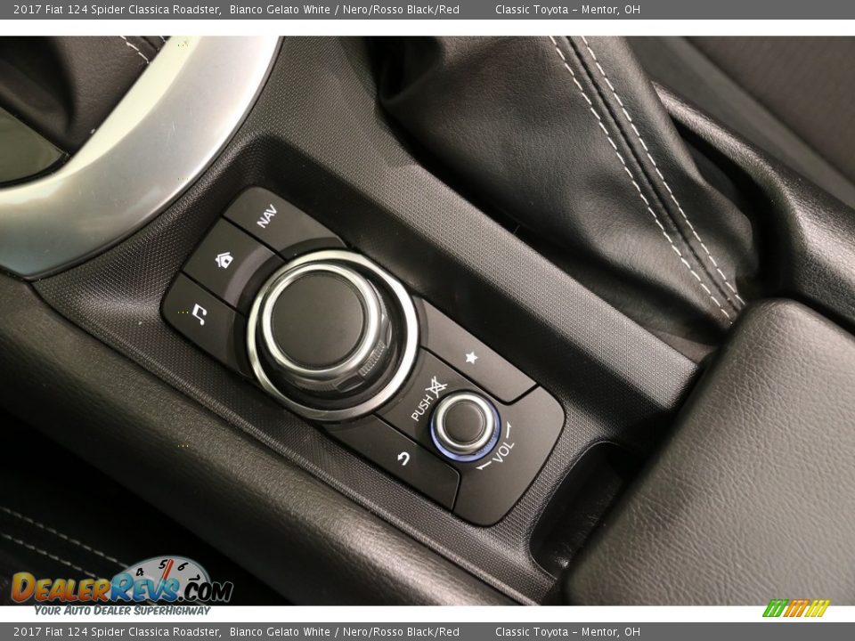 2017 Fiat 124 Spider Classica Roadster Bianco Gelato White / Nero/Rosso Black/Red Photo #16