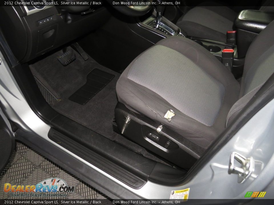 2012 Chevrolet Captiva Sport LS Silver Ice Metallic / Black Photo #22