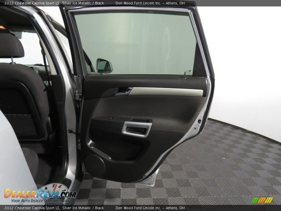 2012 Chevrolet Captiva Sport LS Silver Ice Metallic / Black Photo #27