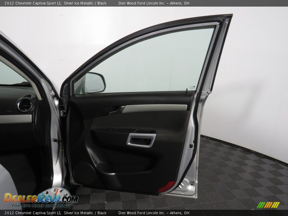 2012 Chevrolet Captiva Sport LS Silver Ice Metallic / Black Photo #29