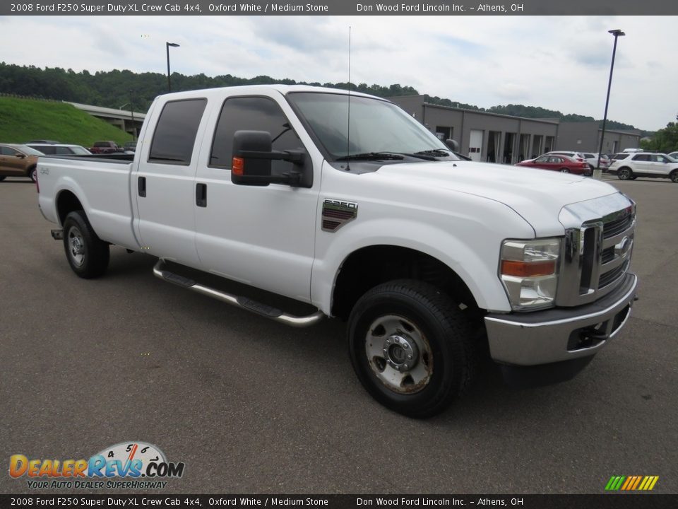 2008 Ford F250 Super Duty XL Crew Cab 4x4 Oxford White / Medium Stone Photo #2