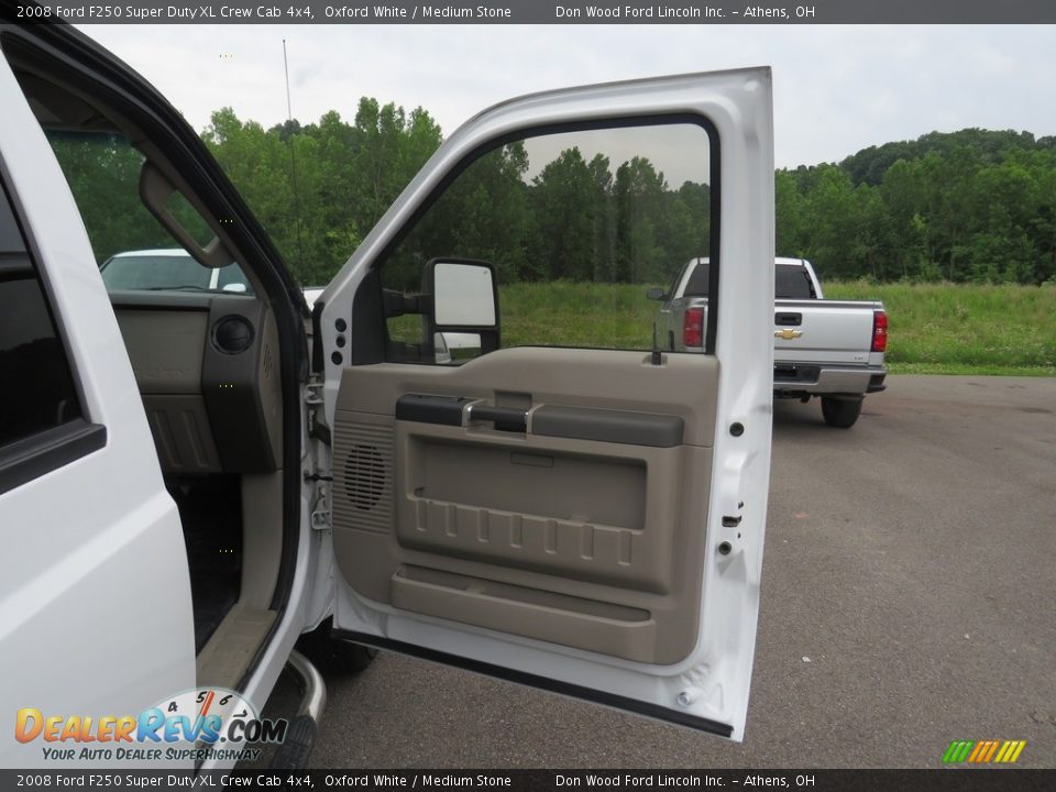 2008 Ford F250 Super Duty XL Crew Cab 4x4 Oxford White / Medium Stone Photo #27