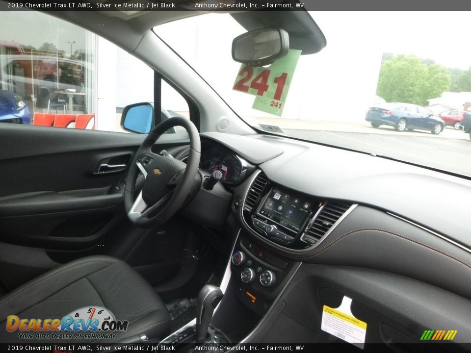 2019 Chevrolet Trax LT AWD Silver Ice Metallic / Jet Black Photo #11
