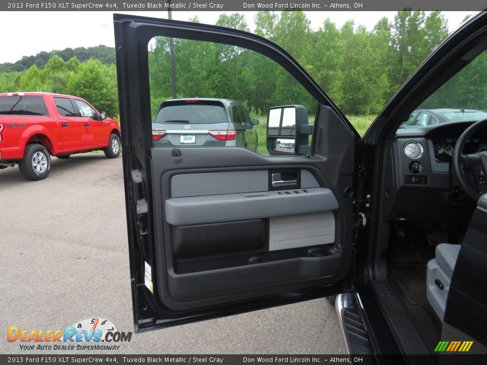 2013 Ford F150 XLT SuperCrew 4x4 Tuxedo Black Metallic / Steel Gray Photo #19