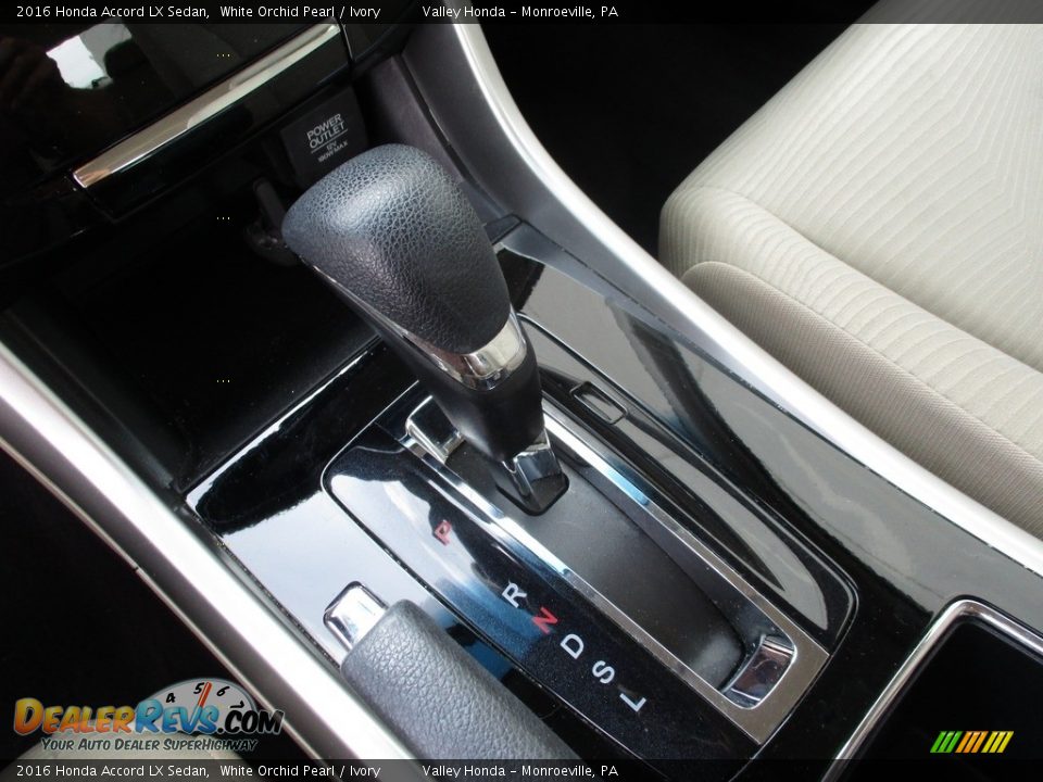 2016 Honda Accord LX Sedan White Orchid Pearl / Ivory Photo #13