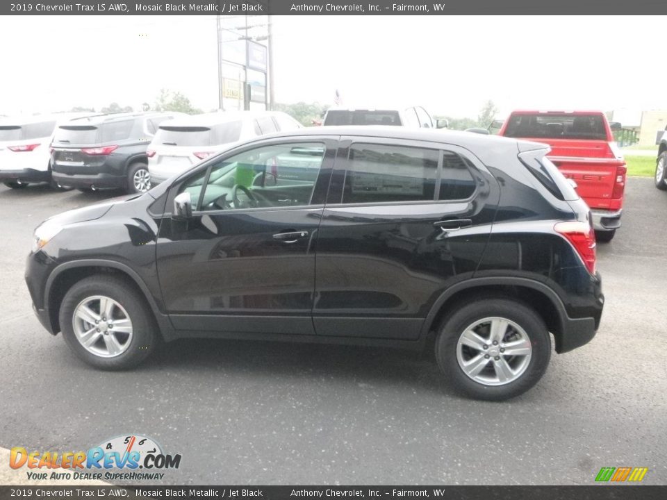2019 Chevrolet Trax LS AWD Mosaic Black Metallic / Jet Black Photo #7