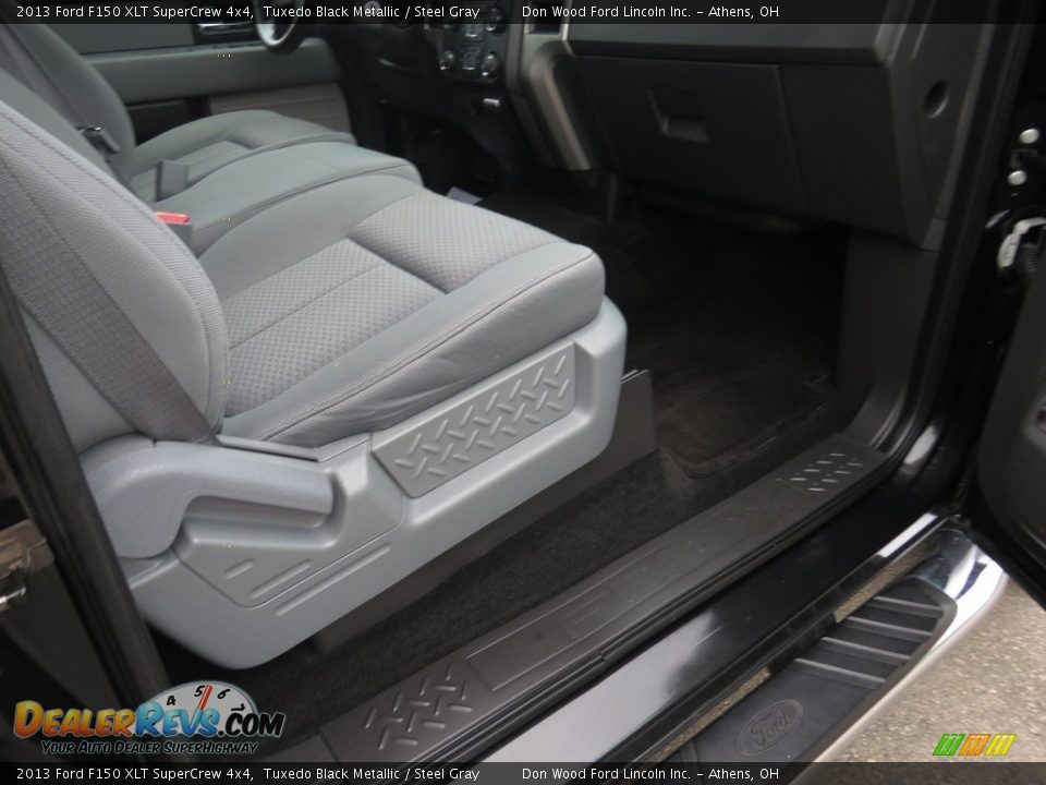 2013 Ford F150 XLT SuperCrew 4x4 Tuxedo Black Metallic / Steel Gray Photo #28