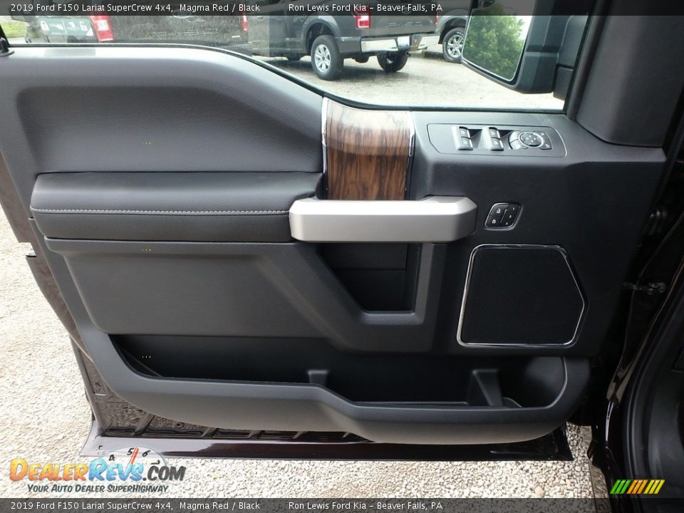 Door Panel of 2019 Ford F150 Lariat SuperCrew 4x4 Photo #14