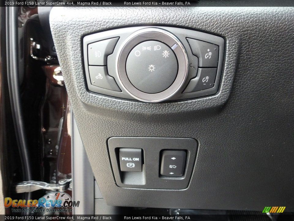 Controls of 2019 Ford F150 Lariat SuperCrew 4x4 Photo #19