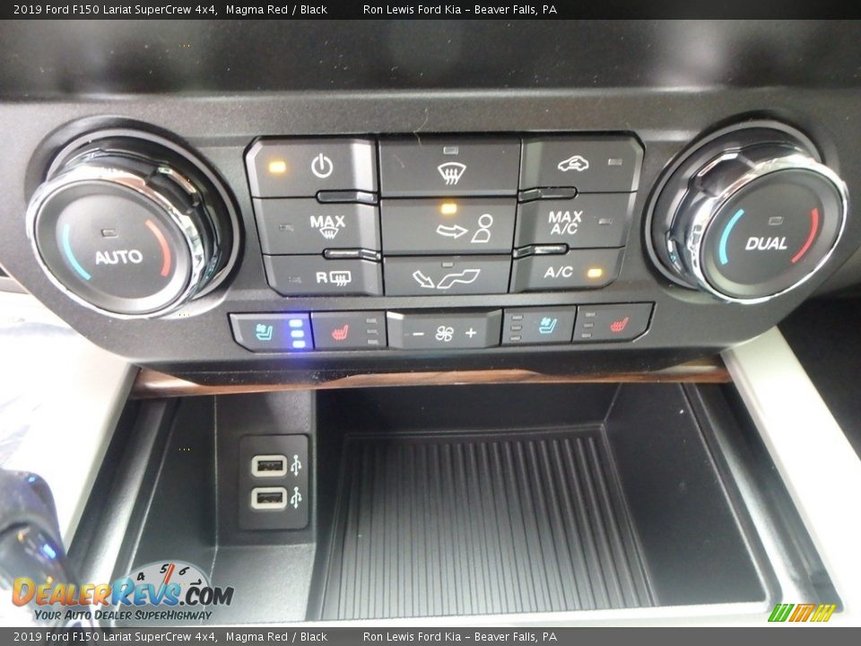 Controls of 2019 Ford F150 Lariat SuperCrew 4x4 Photo #20