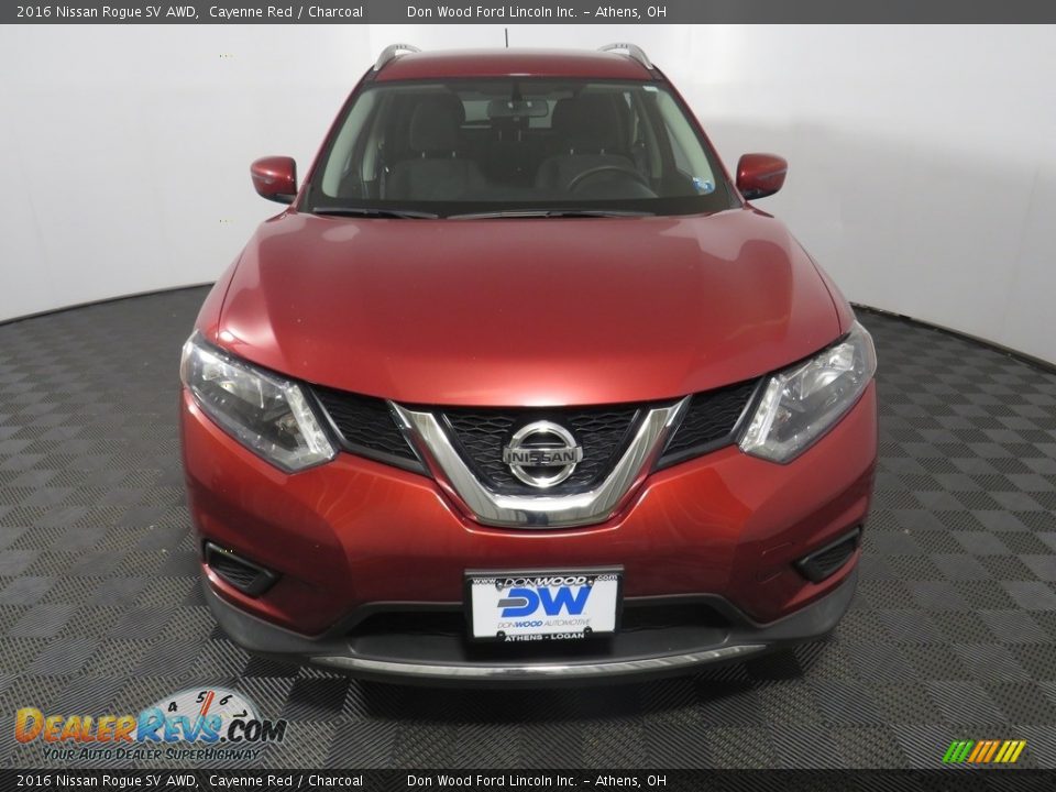 2016 Nissan Rogue SV AWD Cayenne Red / Charcoal Photo #4