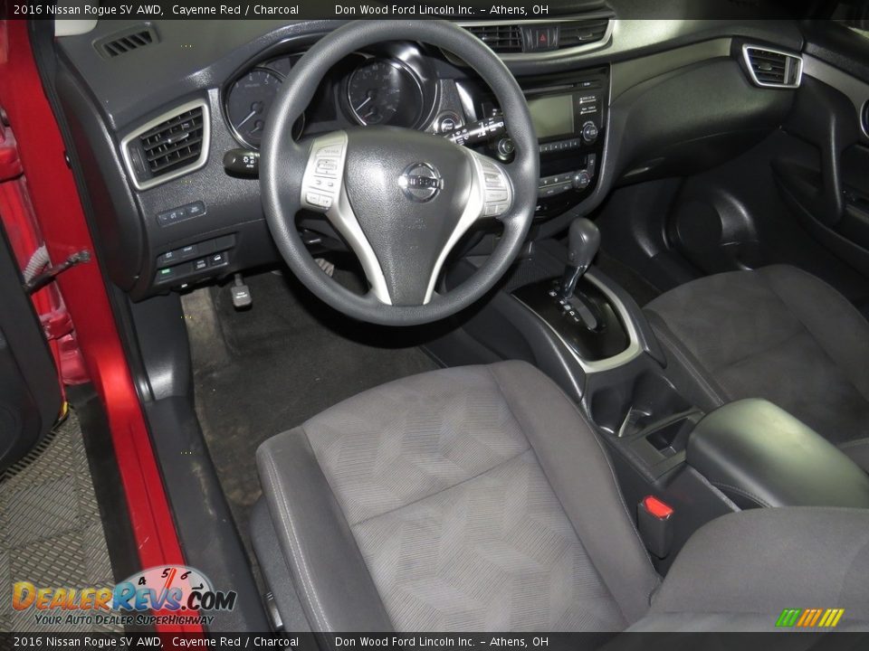 2016 Nissan Rogue SV AWD Cayenne Red / Charcoal Photo #22