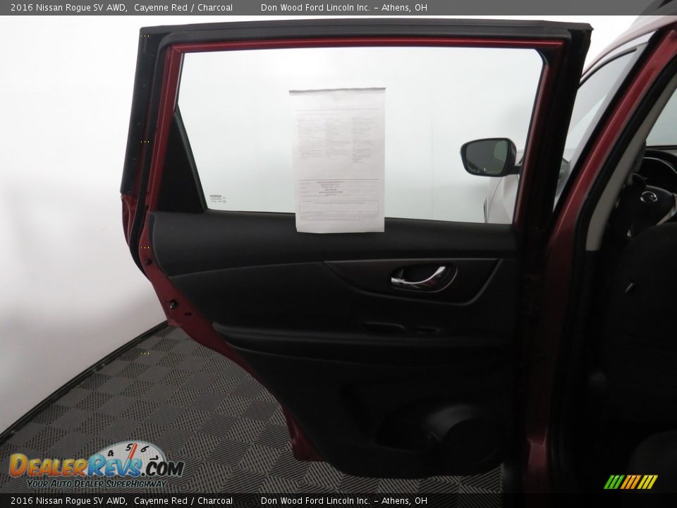 2016 Nissan Rogue SV AWD Cayenne Red / Charcoal Photo #24